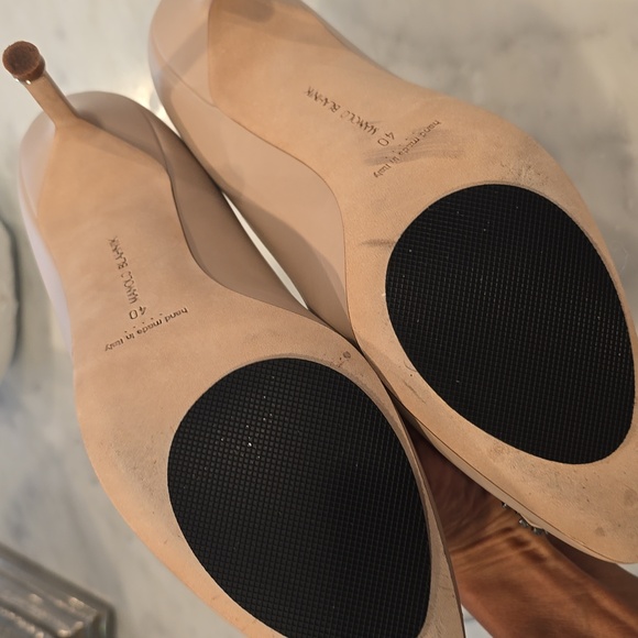 Manolo Blahnik Hangisi Heels with Crystal Embellishments - Picture 6 of 8